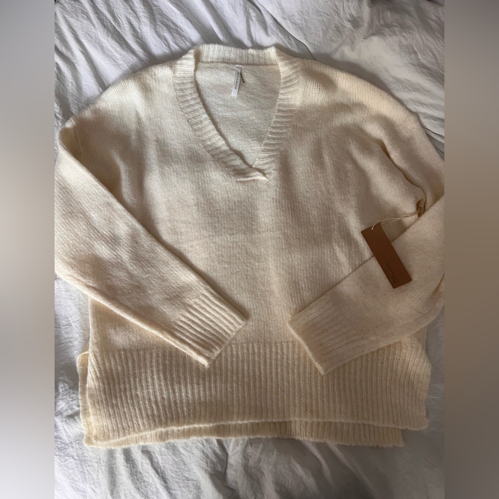 Debut Dreamers Soft Cream Sweater
